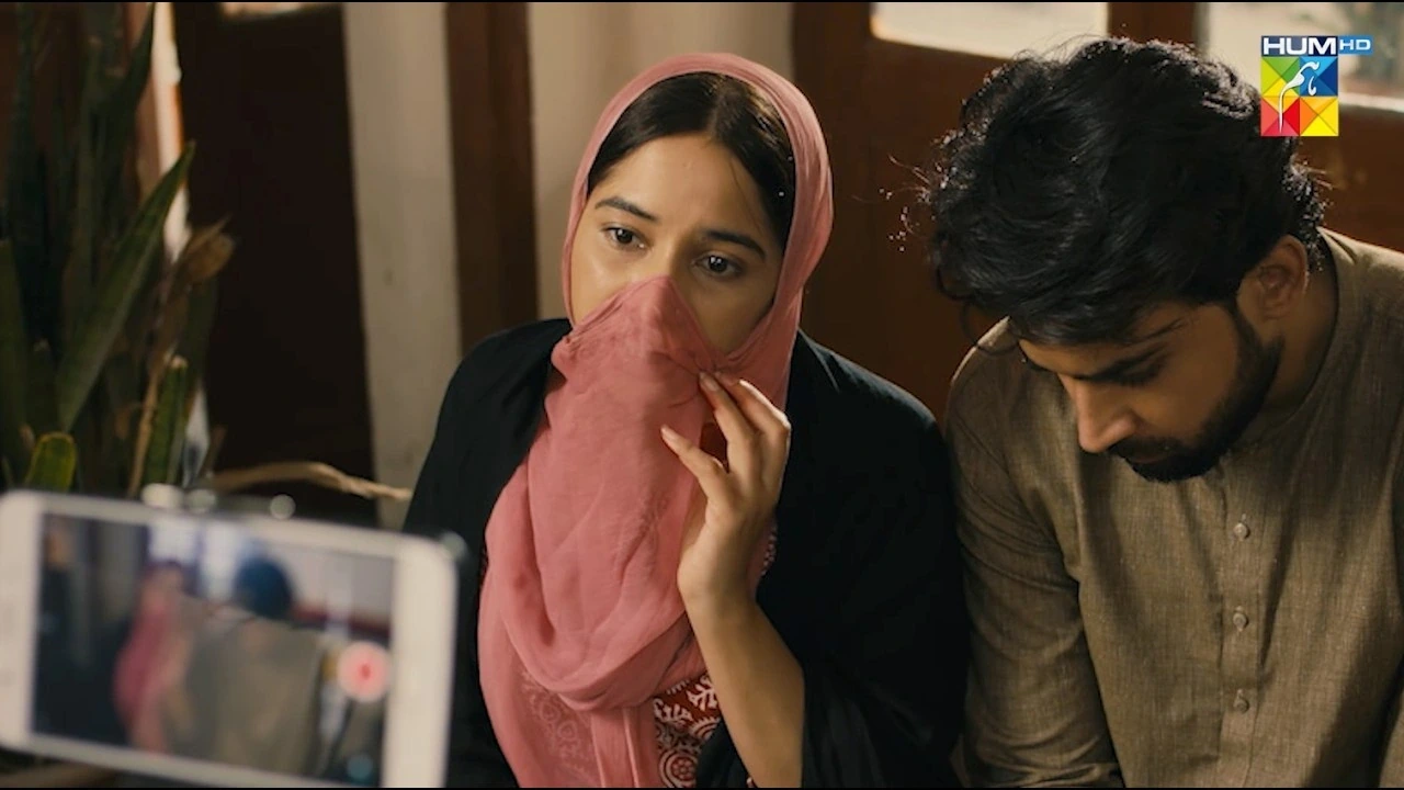 Sajal Aly as Kanwal in Mann Jogi emotional close-up