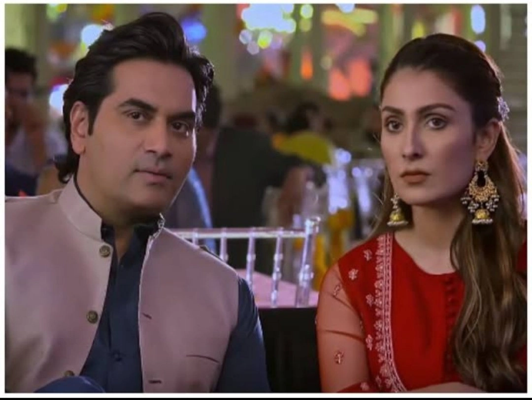 Ayeza Khan glamorous look in Mere Paas Tum Ho drama