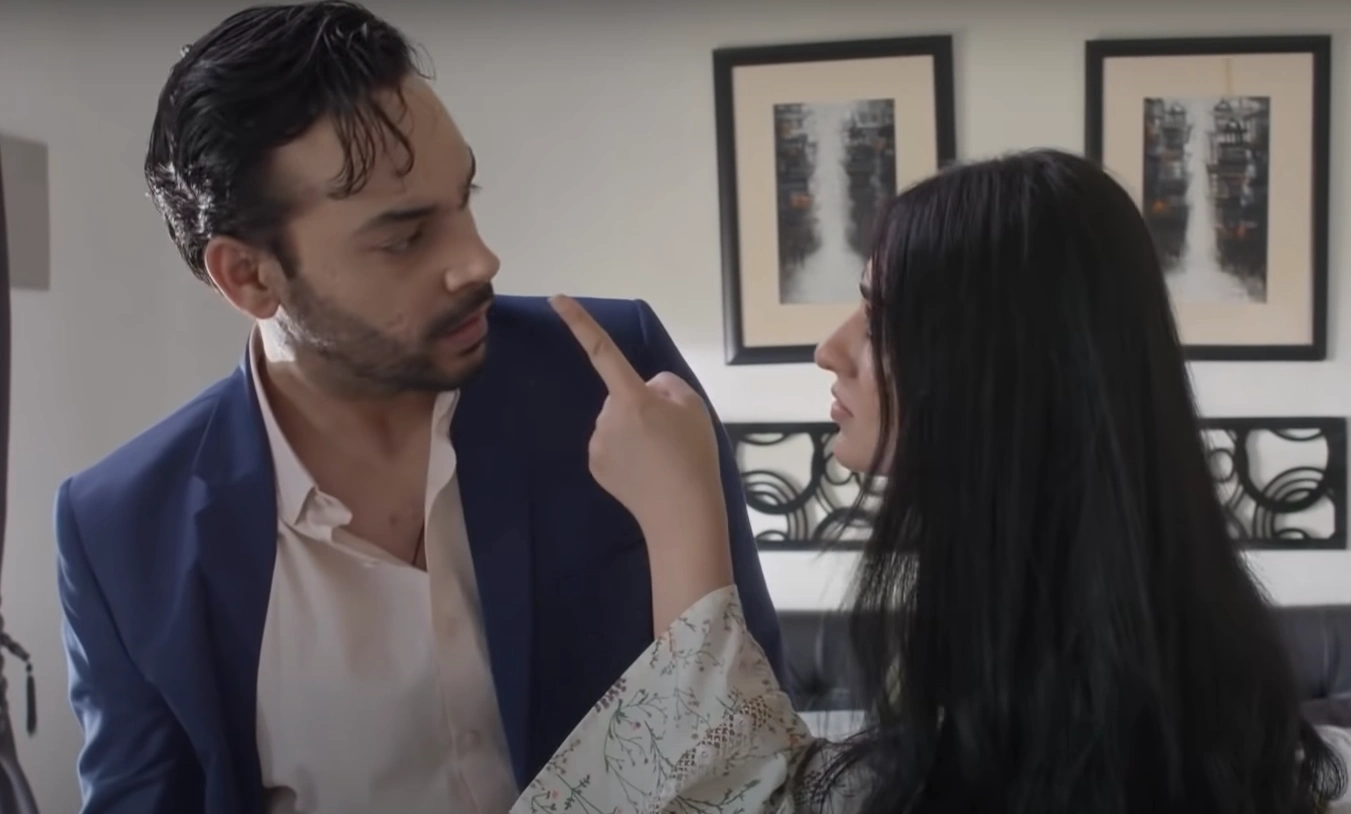 Laapata Drama Review scenes